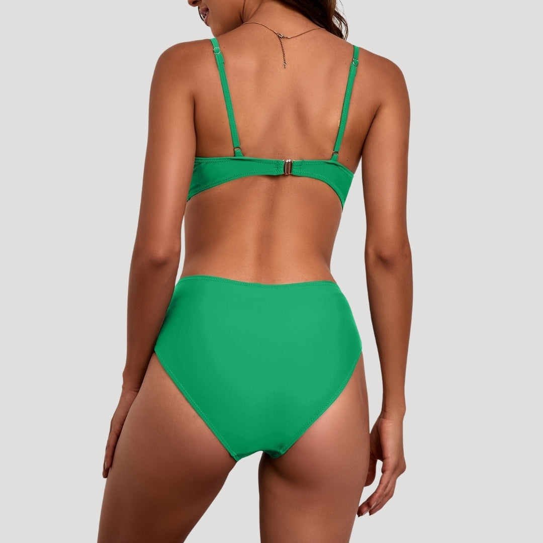 Sophia – Bikini Set with Twisted Front in Emerald Green