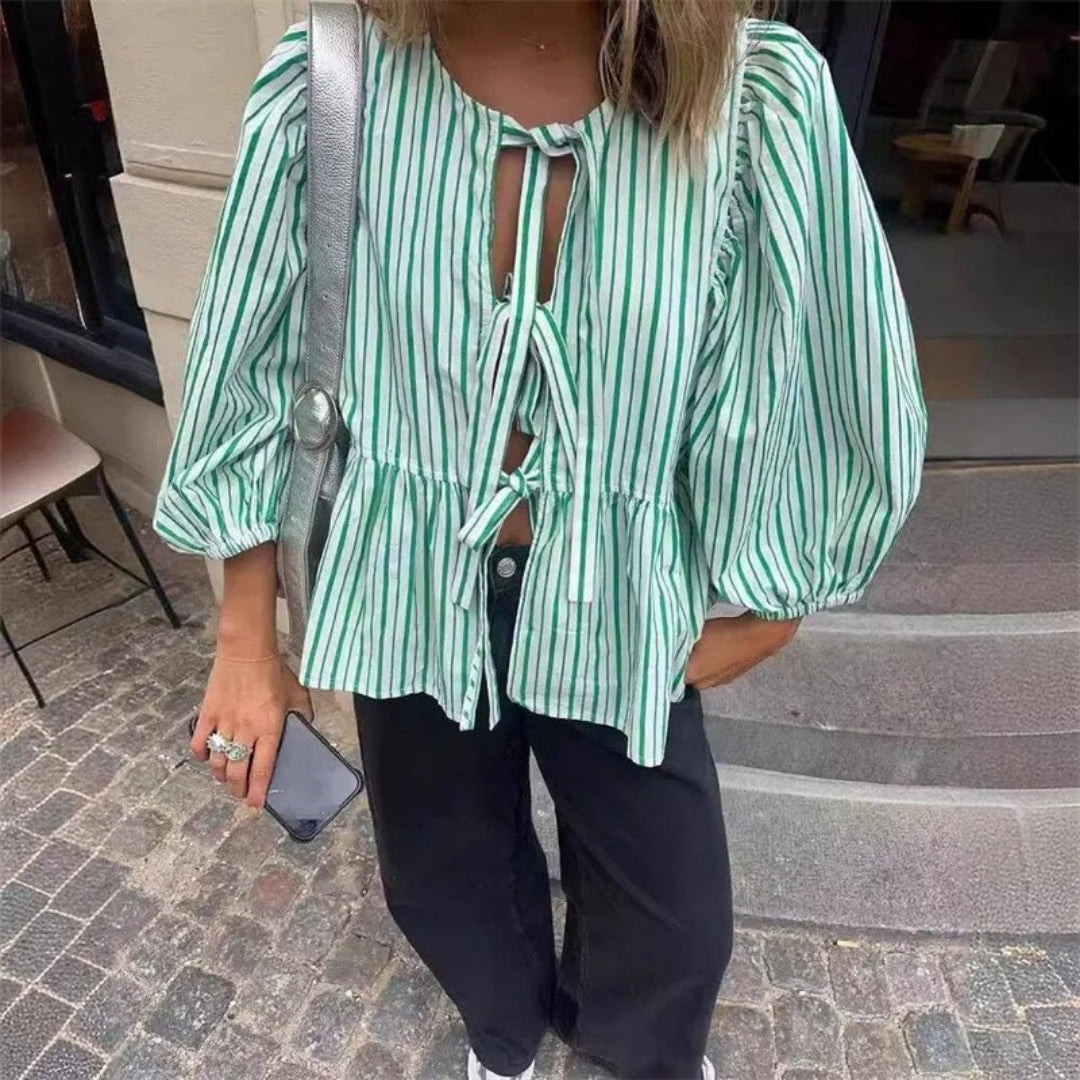 Chantal - Gestreifte Bluse mit Krawattenfront und Peplum