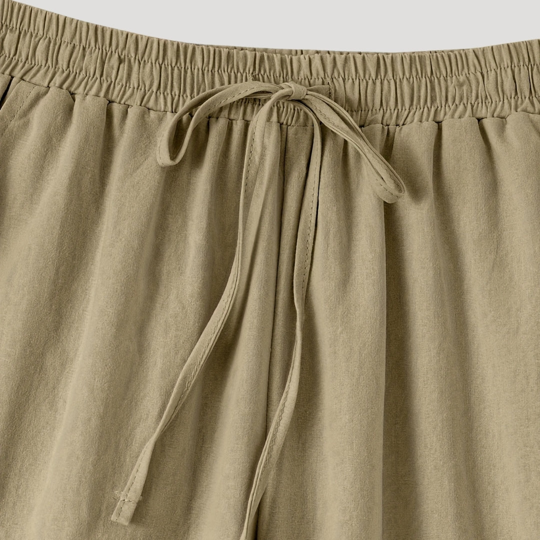 Questa - Lässige knielange Shorts mit Kordelzug und Knöpfen