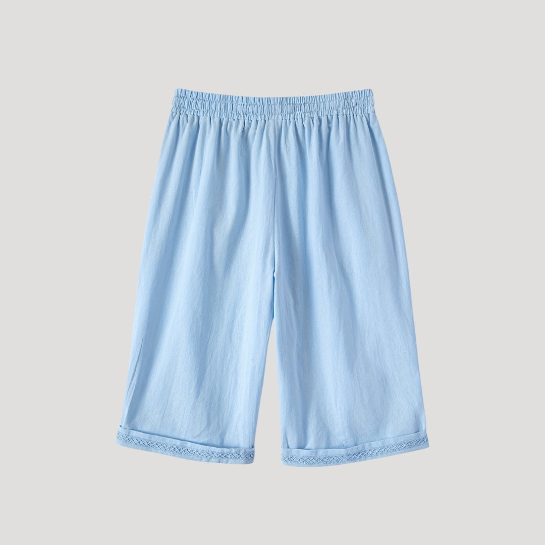 Questa - Lässige knielange Shorts mit Kordelzug und Knöpfen