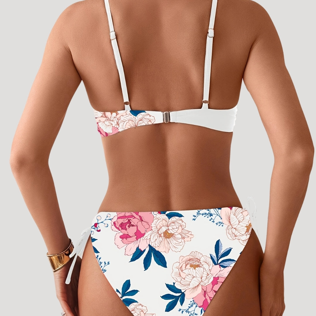 Yvette - Weißes floral gemustertes Wickelbikini-Set