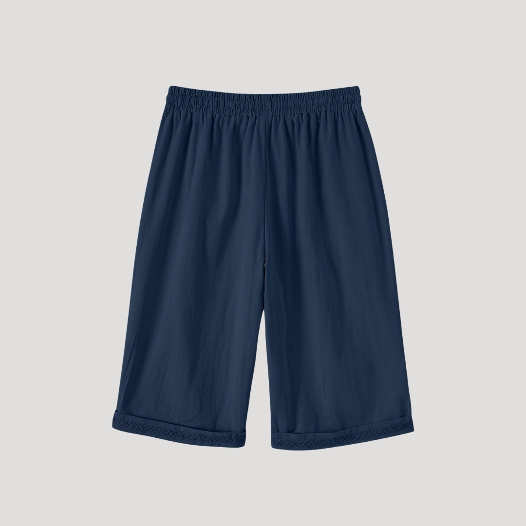 Questa - Lässige knielange Shorts mit Kordelzug und Knöpfen