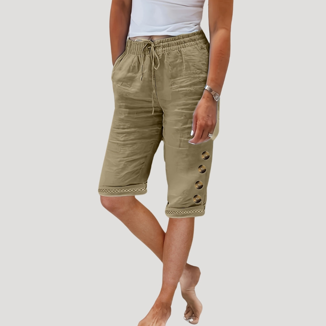 Questa - Lässige knielange Shorts mit Kordelzug und Knöpfen